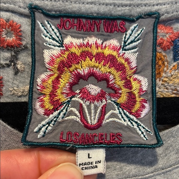 Johnny Was Gray Red Embellished Boxy Short Sleeve Tee - Large - Picture 2 of 5